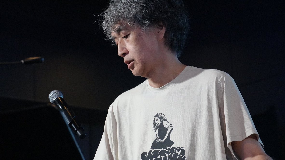 Hiro spielt „AFTER BURNER“